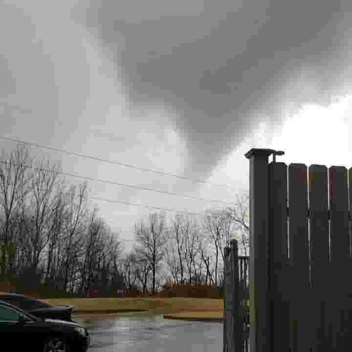 Tornado touches down in Paducah, Kentucky. See the video