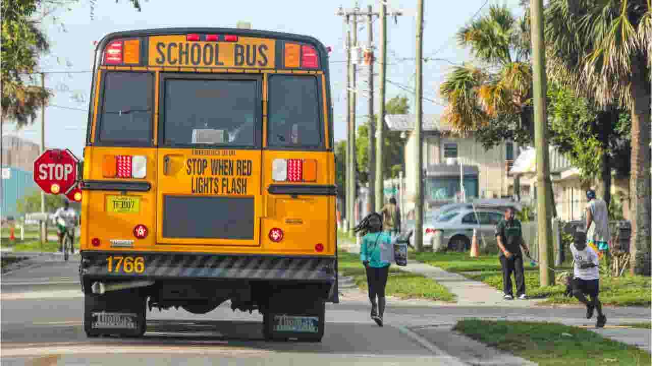 Cape Pd Don T Let Your Kid Become Complacent About Bus Stop Safety