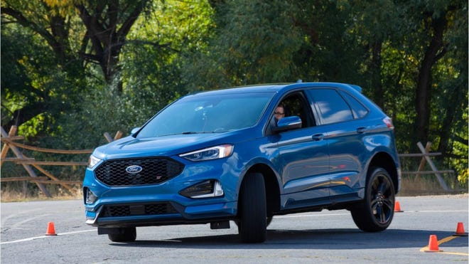  Revisión del Ford Edge ST 2019: el SUV es rápido y divertido hasta que llegas a las esquinas