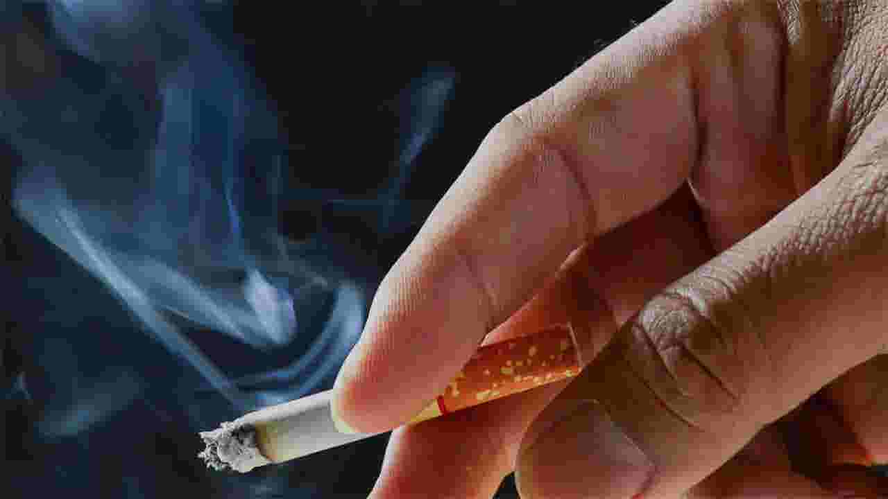 Man refuses to put out cigarette on flight, causes emergency landing