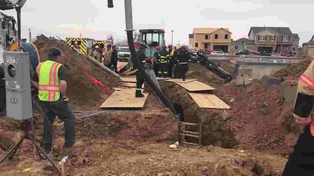 See The Collapsed Trench Where Crews Are Working To Rescue 2 Trapped Men 9689